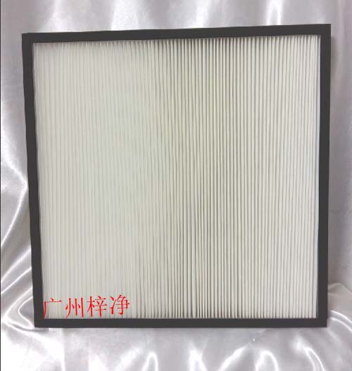 板式中效過濾器設(shè)計特點：風(fēng)量大、阻力小、結(jié)構(gòu)堅固、可重復(fù)清潔使用。