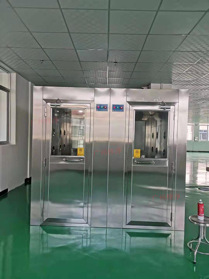 風(fēng)淋室作為凈化車間的必備設(shè)備