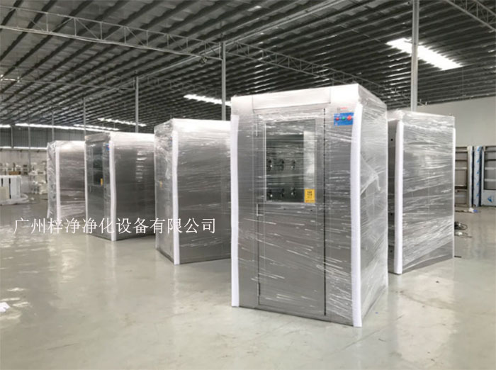 全不銹鋼風(fēng)淋室通道在多個(gè)行業(yè)具有廣泛的應(yīng)用場(chǎng)景