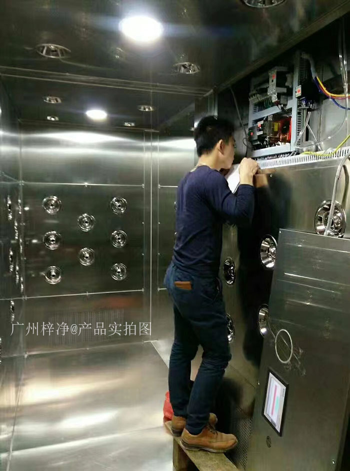 檢查風(fēng)淋室控制器是否損壞，按鈕是否失靈。